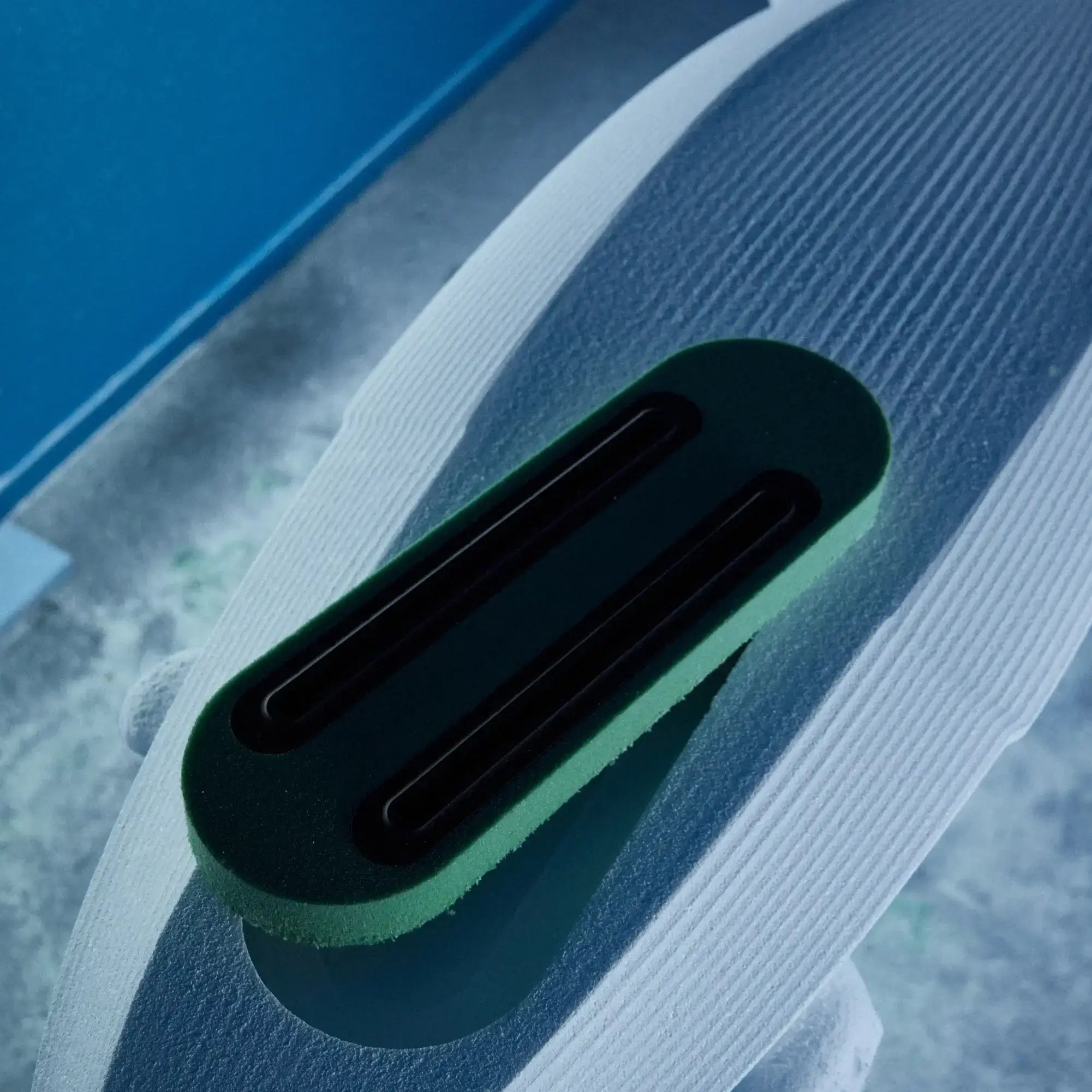 Foilboard Track 11.81"/ 300MM + High density foam insert