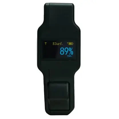 Foil Drive V2 throttle controller displaying battery percentage and speed settings on the screen.